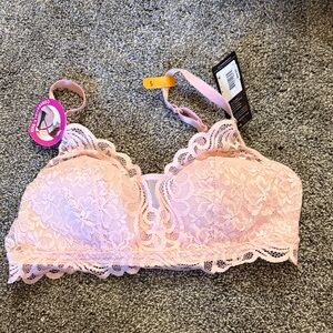 NWT Bali Lace Bralette in Soft Pink